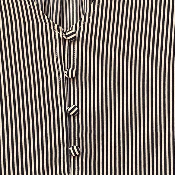 Loft Black and White Blouse - Size XL - Picture 3 of 4